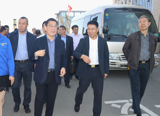 蘭州市委常委、市委秘書長，蘭州高新區(qū)黨工委書記(兼)王方太一行蒞臨隴神戎發(fā)參觀調研
