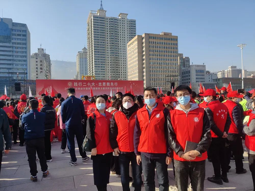 【集團(tuán)要聞】踐行二十大 志愿我先行 甘肅藥業(yè)集團(tuán)組織開展學(xué)雷鋒志愿服務(wù)活動