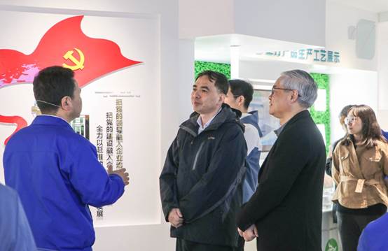 國家發(fā)展改革委創(chuàng)新驅(qū)動(dòng)發(fā)展中心調(diào)研組一行到隴神戎發(fā)調(diào)研